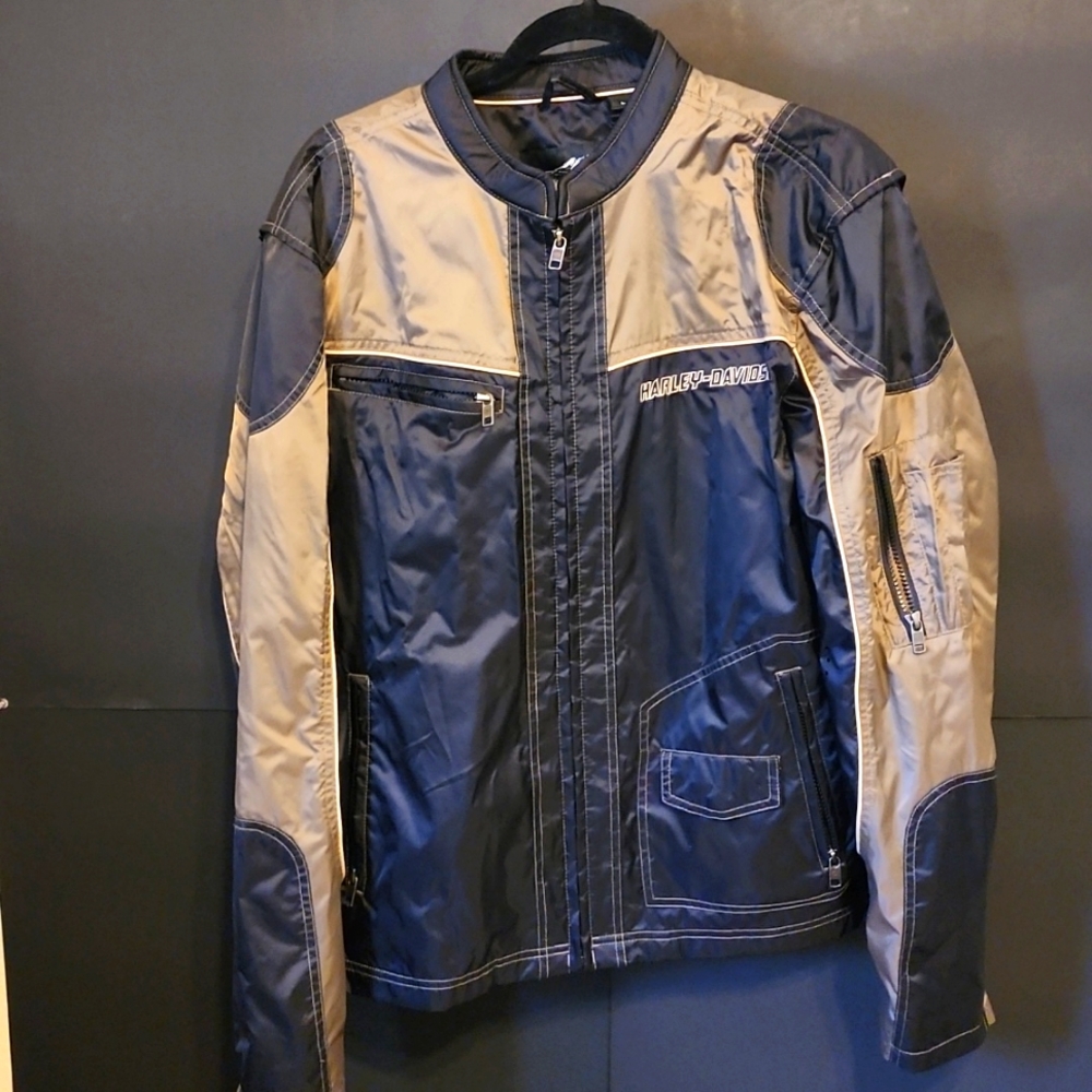 (52) Men's Harley-Davidson nylon riding jacket size large